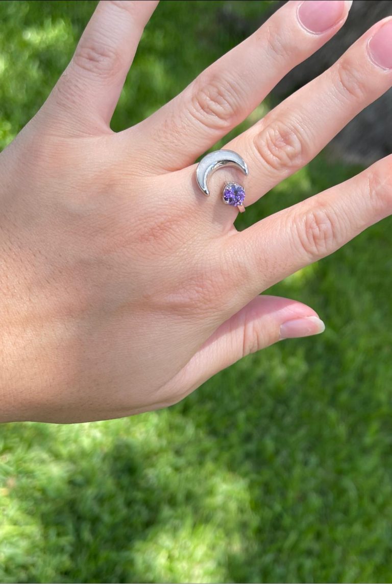 What is breast milk jewelry?