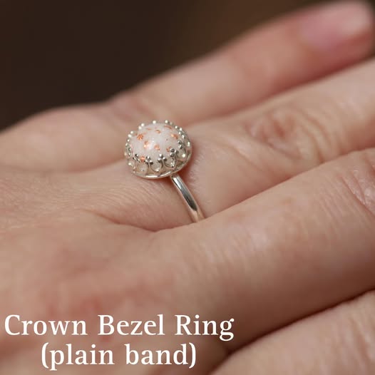 Crown Bezel Ring image 5